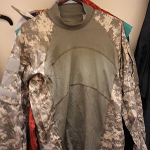 Flame  resistant  shirt  military